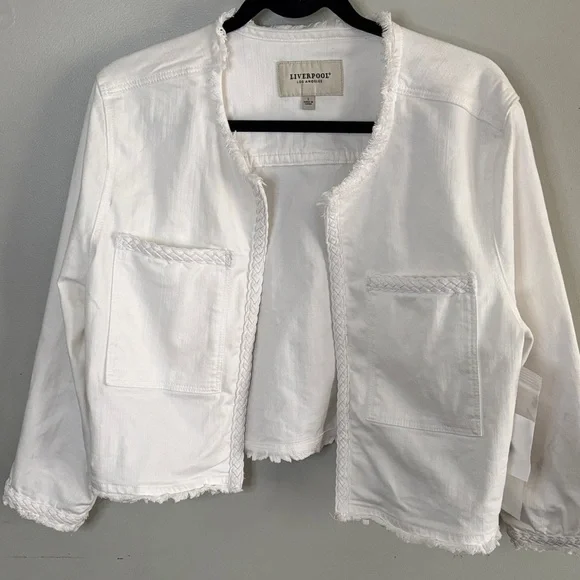 Liverpool Women's White Cropped Blazer - Picture 4 of 7